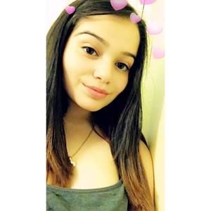 Meet your Posher, Estela